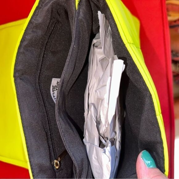 NWT FUTURE COLLECTIVE WITH GABRIELLA KAREFA-JOHNSON
Crossbody Bag W/ Gold Chain - Picture 7 of 11